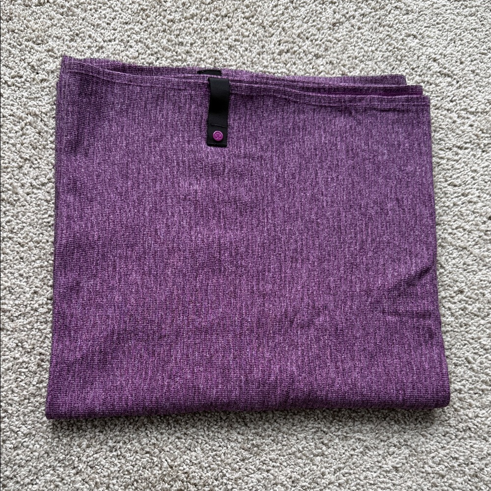 Lululemon infinity scarf